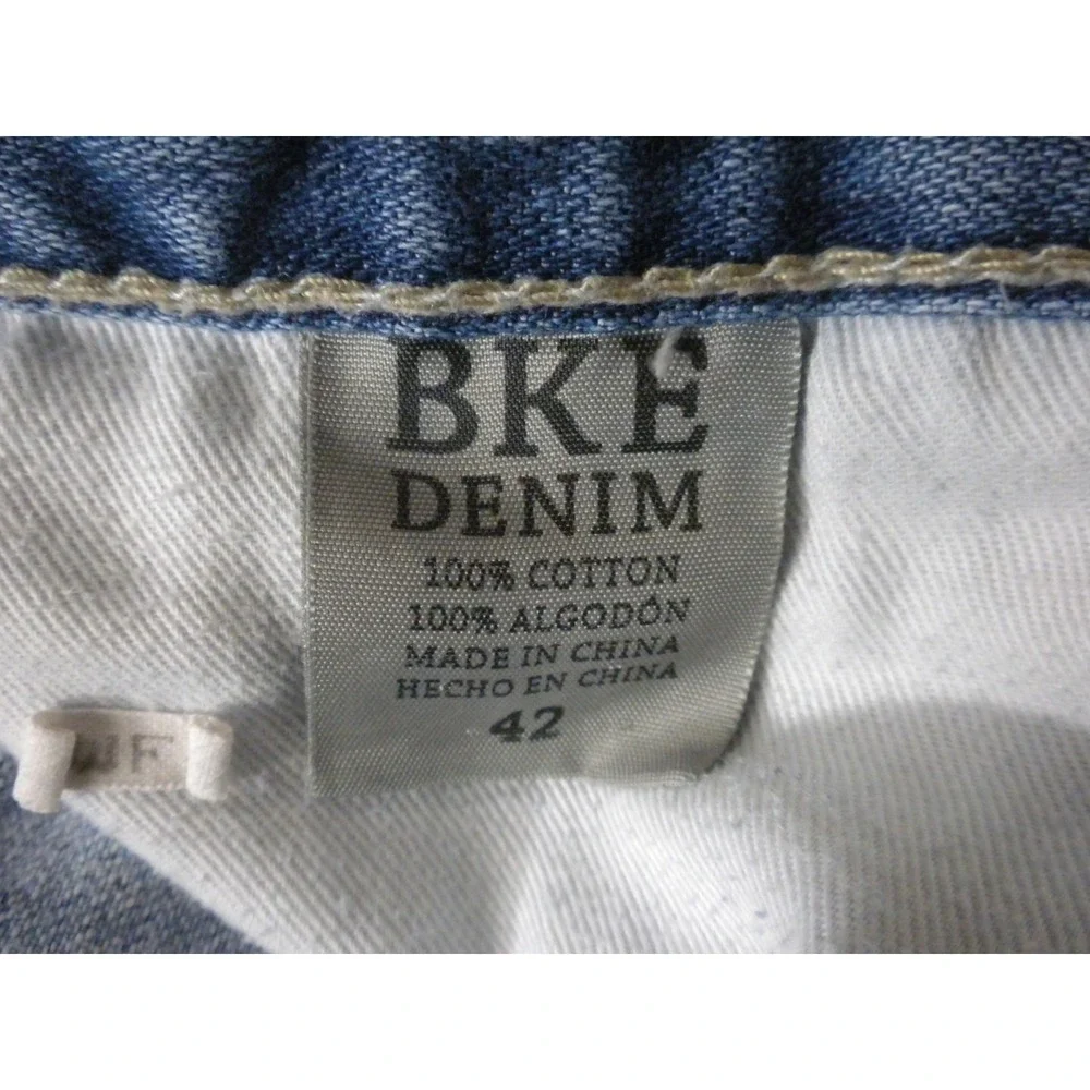 BKE Derek Jean Shorts Mens 42 Blue Denim Distressed Light Wash Relaxed Grunge